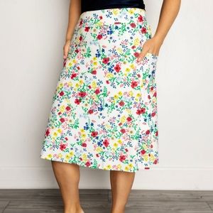 Side Pocket Style Athletic Skirt in Floral